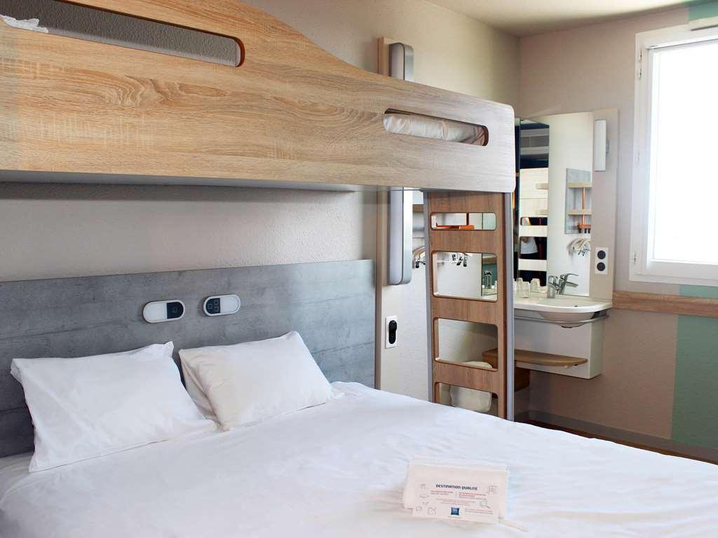 Ibis Budget Poitiers Nord Futuroscope Chasseneuil-du-Poitou Room photo