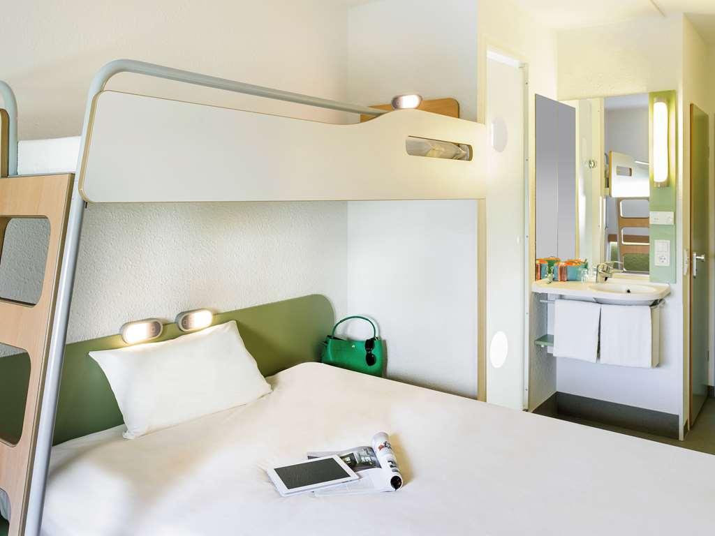 Ibis Budget Poitiers Nord Futuroscope Chasseneuil-du-Poitou Room photo