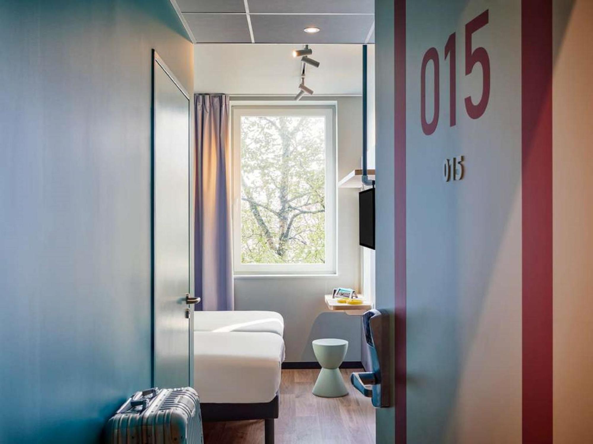 Ibis Budget Poitiers Nord Futuroscope Chasseneuil-du-Poitou Exterior photo